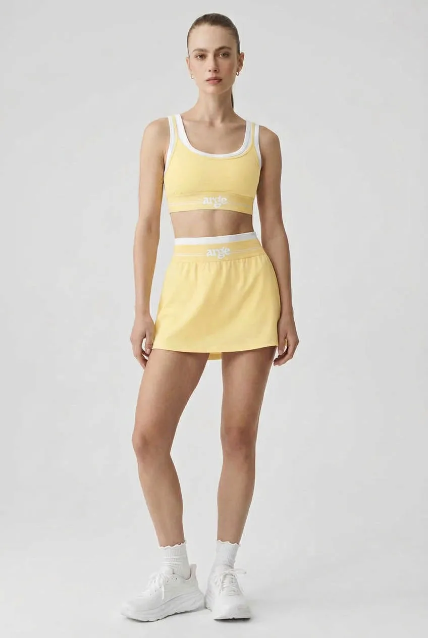 Deuce, Yellow